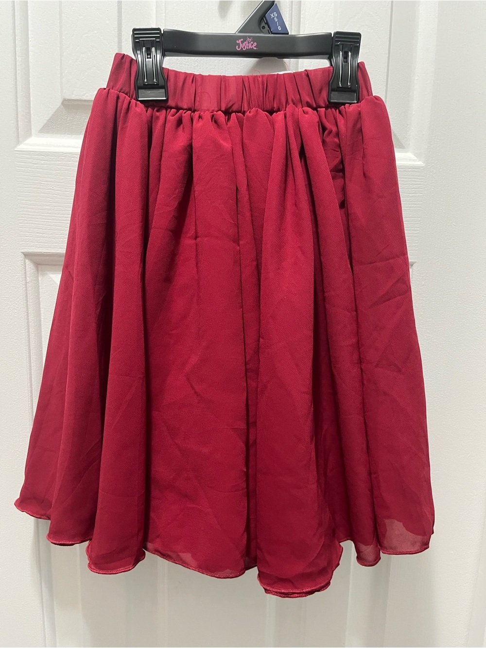 Bailey’s Blossoms 
Size 2 Maxi Skirt 
Wine/Burgundy